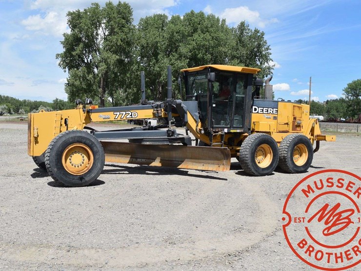 2008-deere-772d-image-4