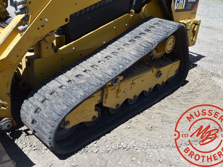 2018-caterpillar-d2-image-28