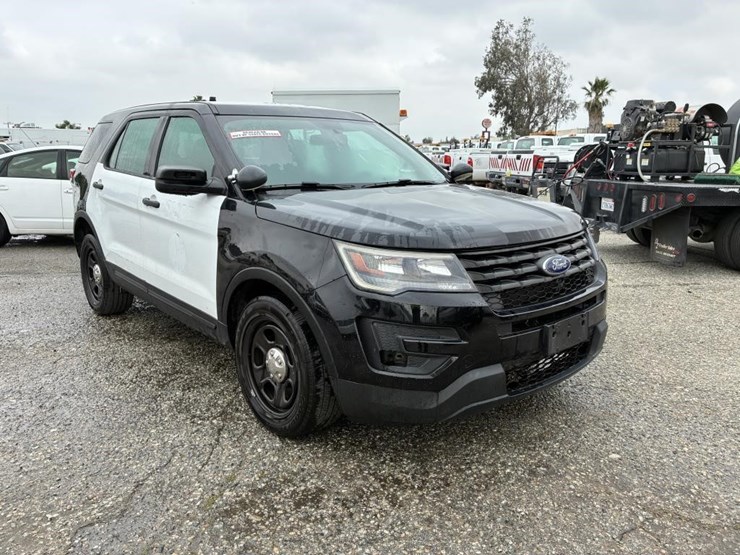 2019-ford-explorer-police-interceptor-image-2