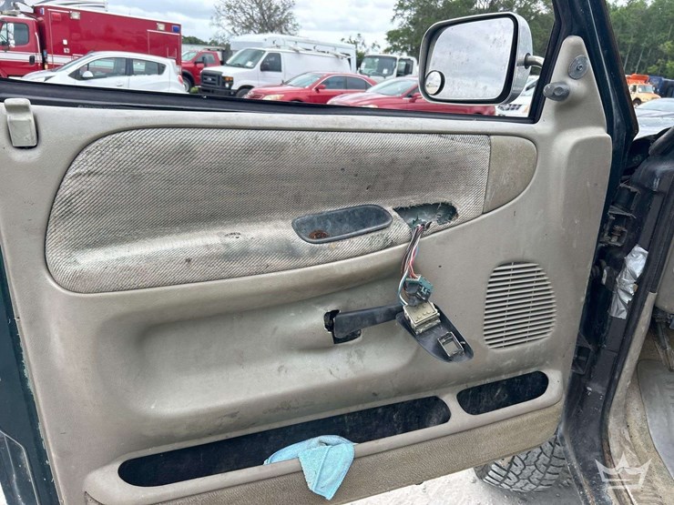 1995-dodge-ram-4x4-service-truck-image-13