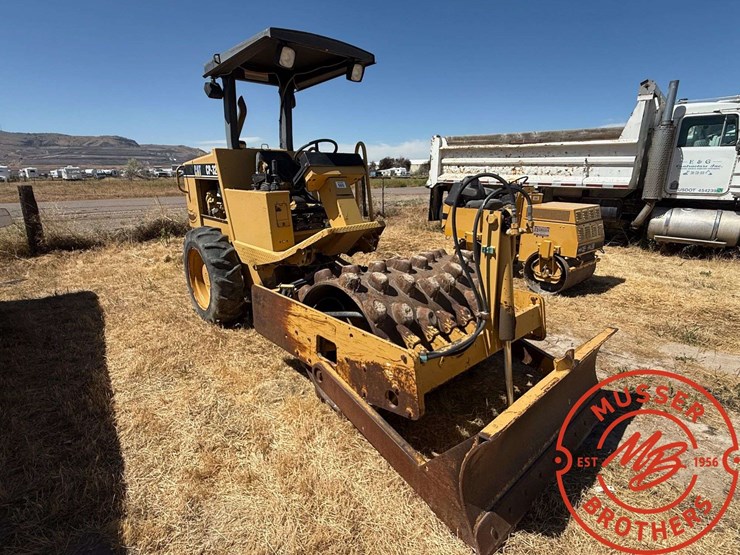 caterpillar-cp-323c-image-1