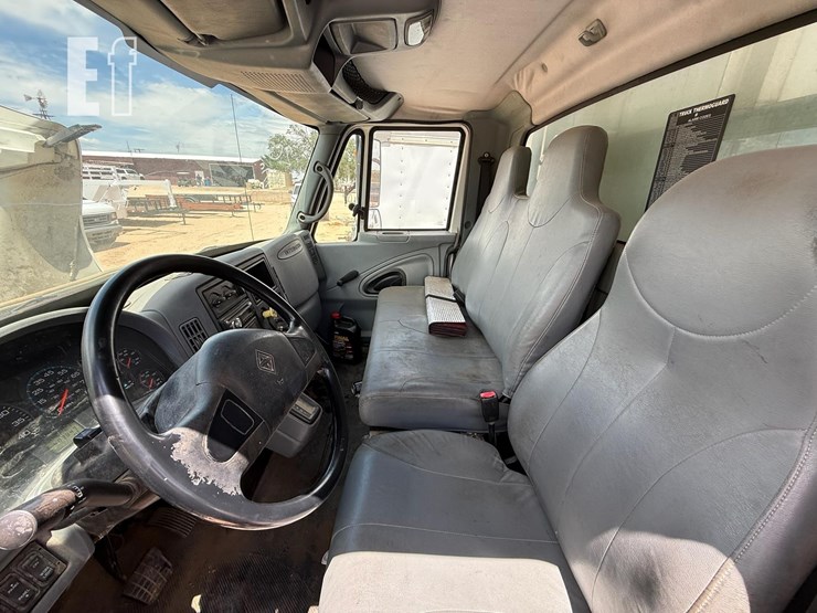 2007-international-durastar-4300-image-6