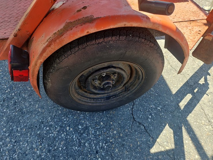 trafcon-tow-behind-arrow-board-image-12