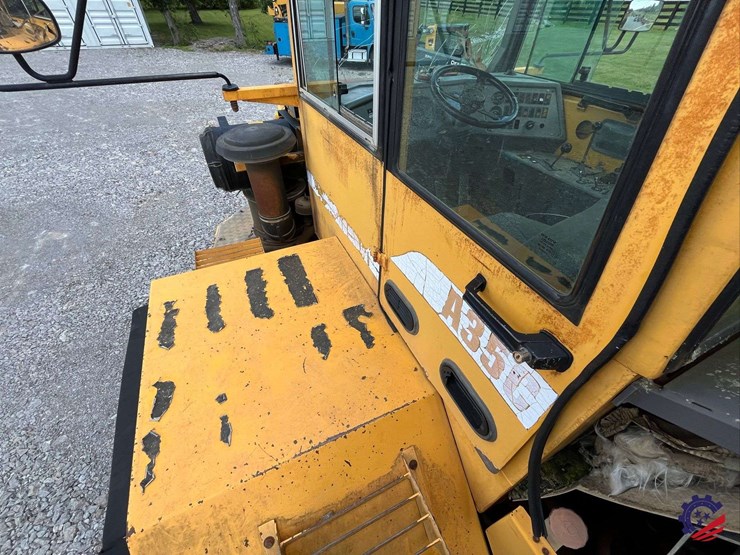 1997-volvo-a35c-image-48