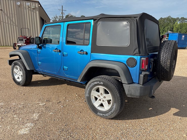 2015-jeep-wrangler-image-4