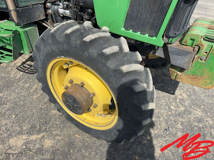 2003-john-deere-5520-image-10