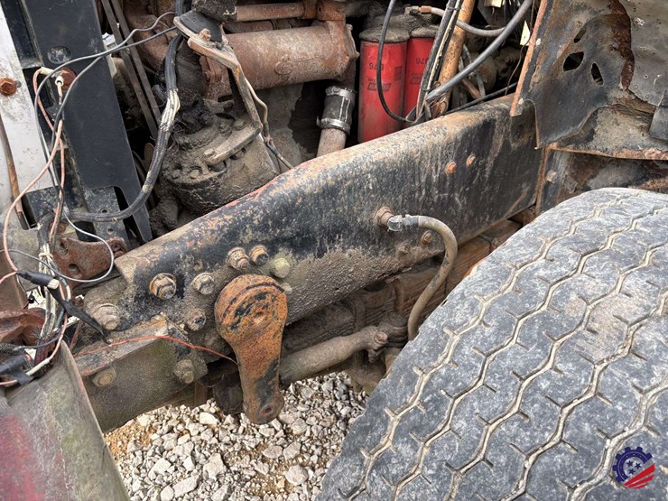 1981-mack-dm685s-image-34