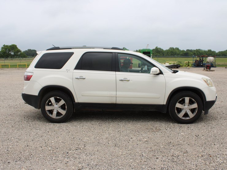 2012-gmc-acadia-image-2