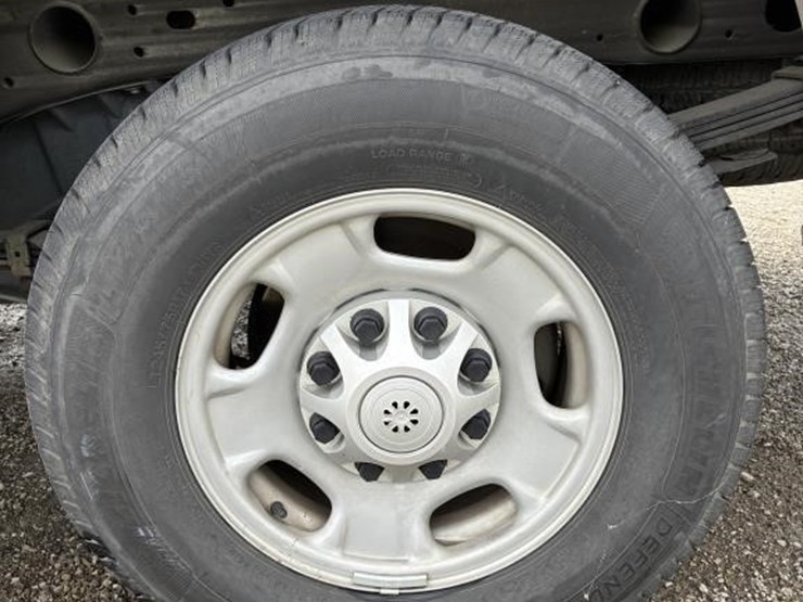 2012-gmc-2500hd-image-8