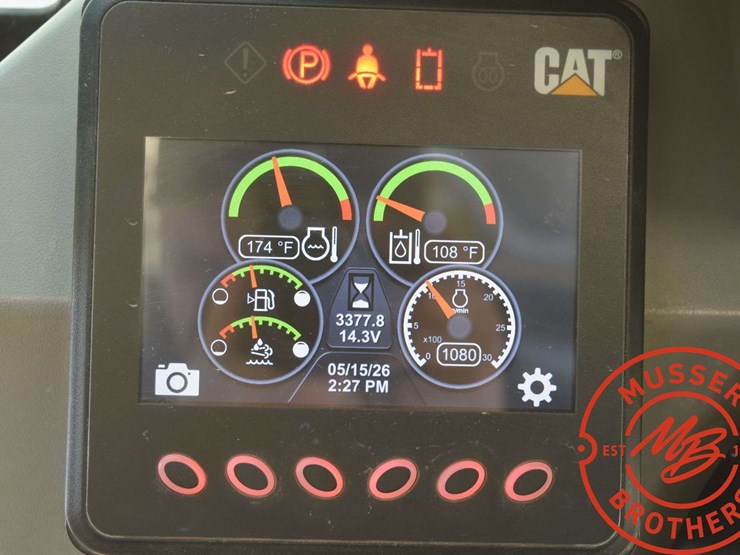 2018-caterpillar-d2-image-50