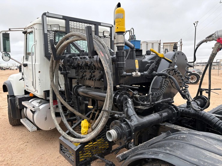 2005-troxell-130bbl-image-7