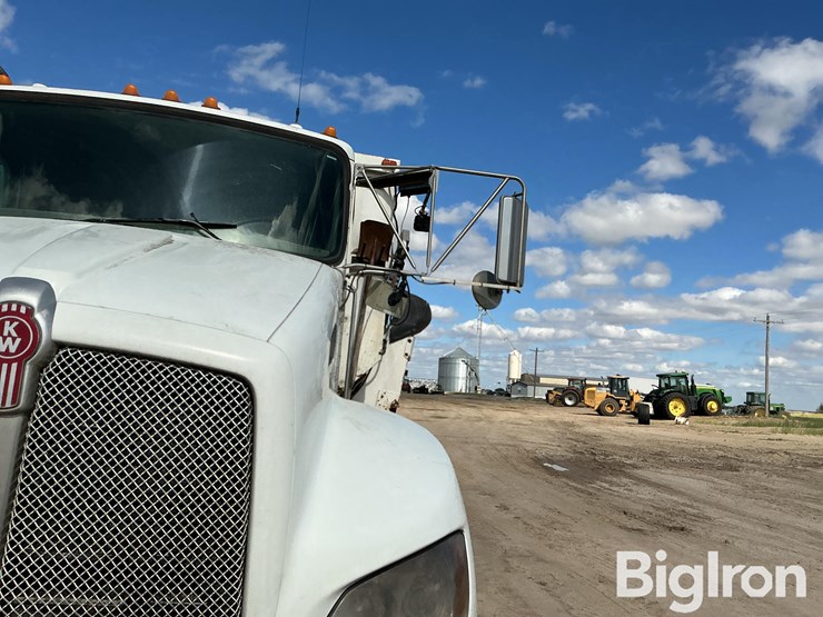 2010-kenworth-t370-image-10