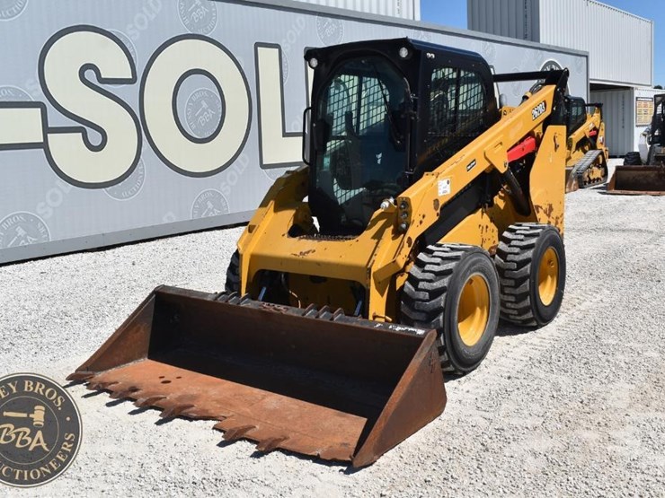 2021-caterpillar-262d3-image-1