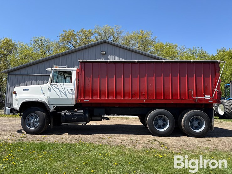 1990-ford-lts9000-image-8