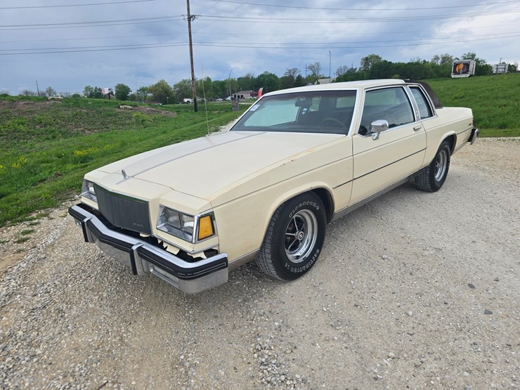 #24004-•-1984-buick-lesabre-passenger-car-image-3
