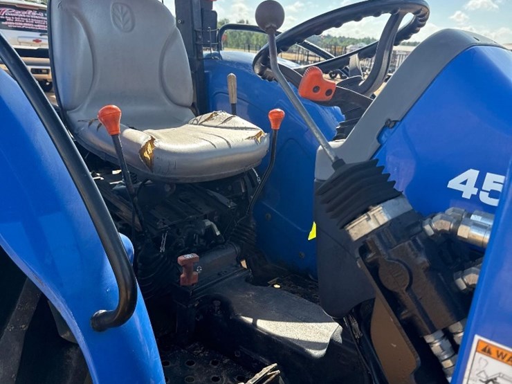 new-holland-45-image-13