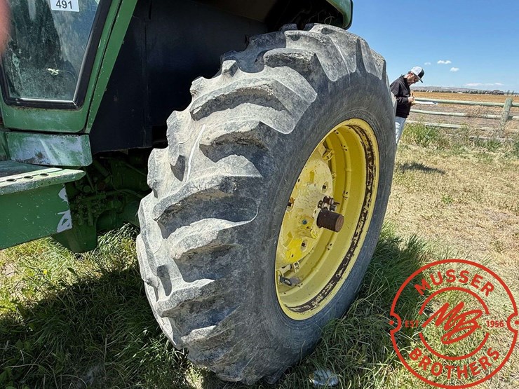 john-deere-4440-image-11