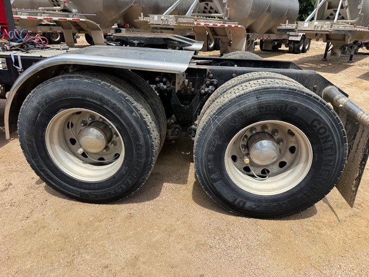 2003-kenworth-w900-image-18
