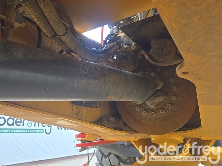 2023-volvo-a25g-image-34