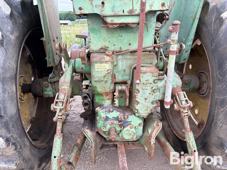 john-deere-720-image-9