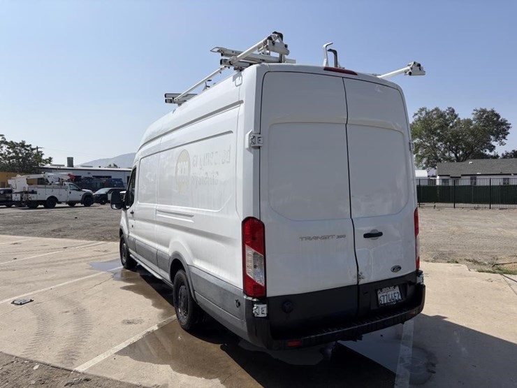 2017-ford-transit-image-4