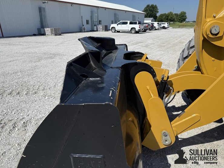 2021-caterpillar-920-image-11