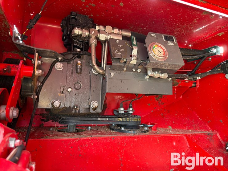 2016-massey-ferguson-wr9870-image-16