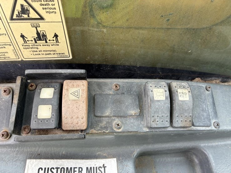 2015-caterpillar-th255c-image-27