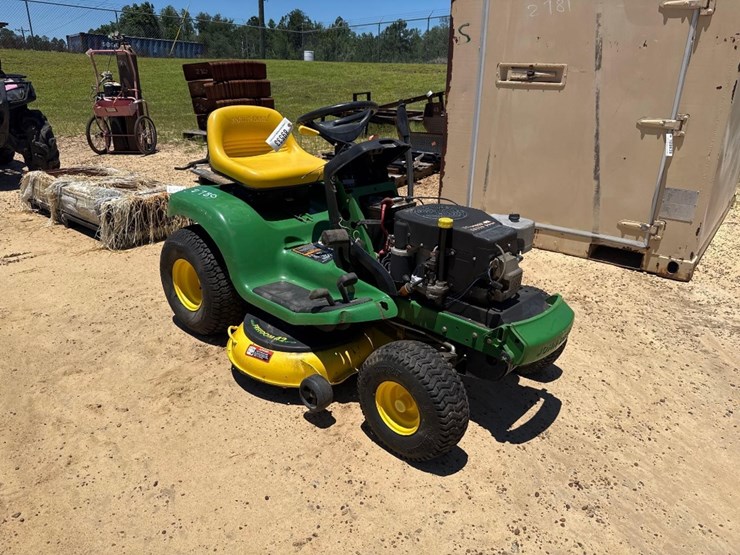 john-deere-la-image-1