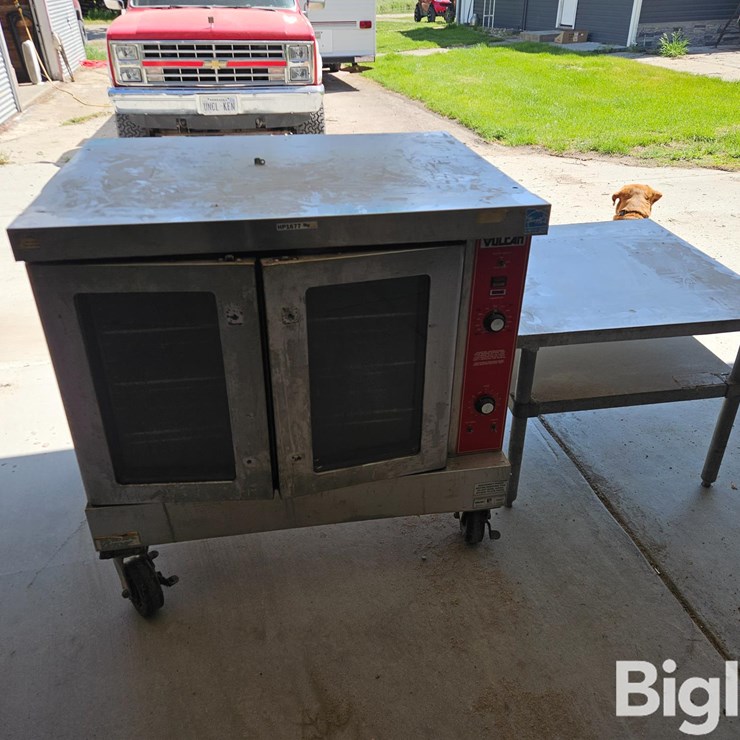 Vulcan Convection Oven W/Stainless Steel Table