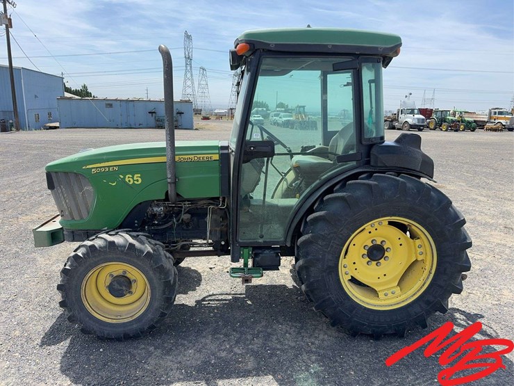 2011-john-deere-5093en-image-2