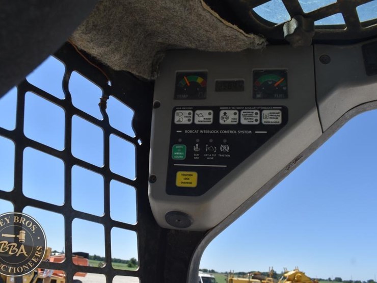 2007-bobcat-s250-image-40