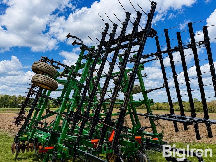 2014-john-deere-2310-image-7