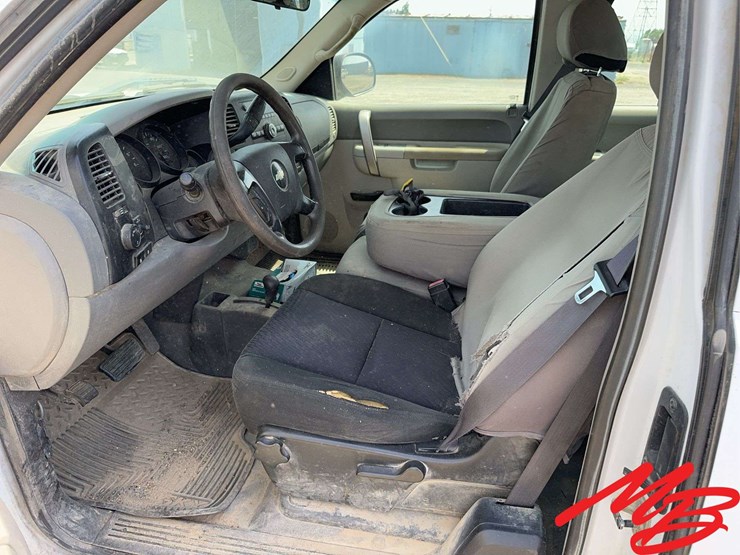 2010-chevrolet-silverado-1500-image-15