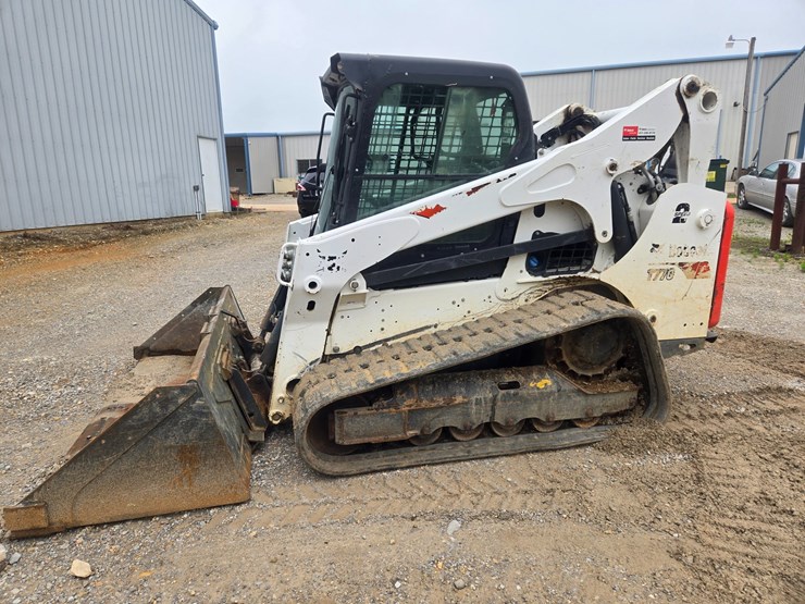 2023-bobcat-t770-image-4