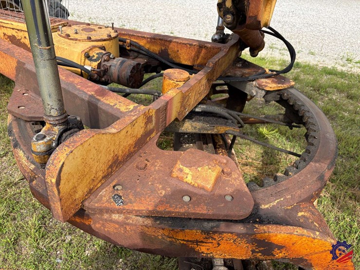 caterpillar-130g-image-41