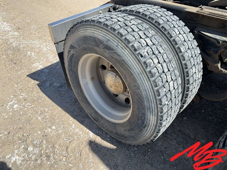 2005-kenworth-w900-image-30