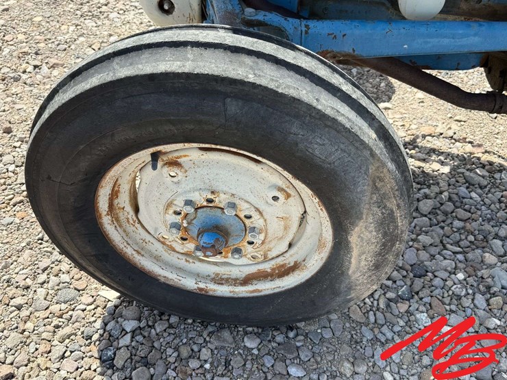 ford-4000-image-9
