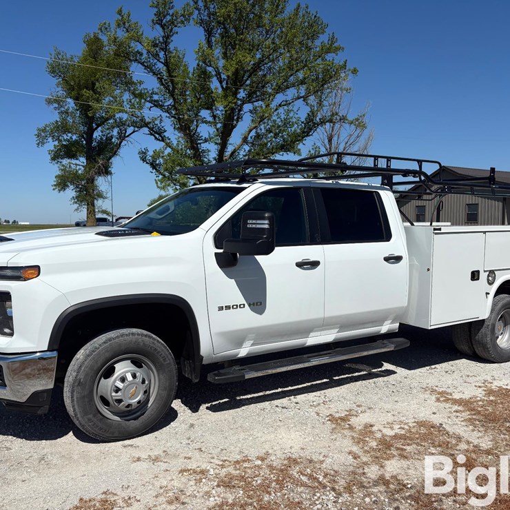 2024 CHEVROLET 3500HD