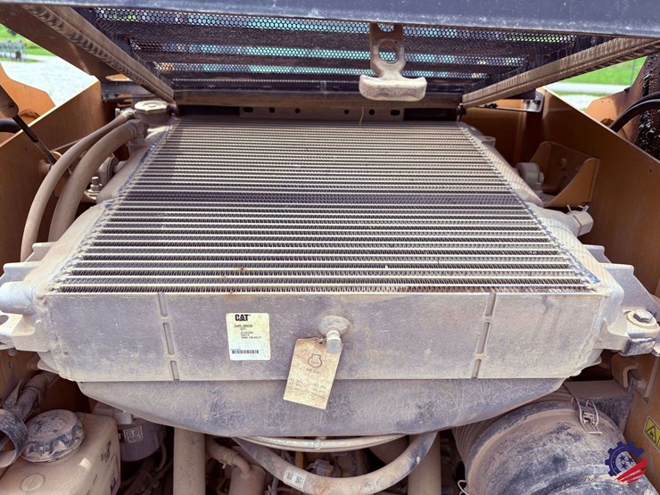 2020-caterpillar-259d3-image-59