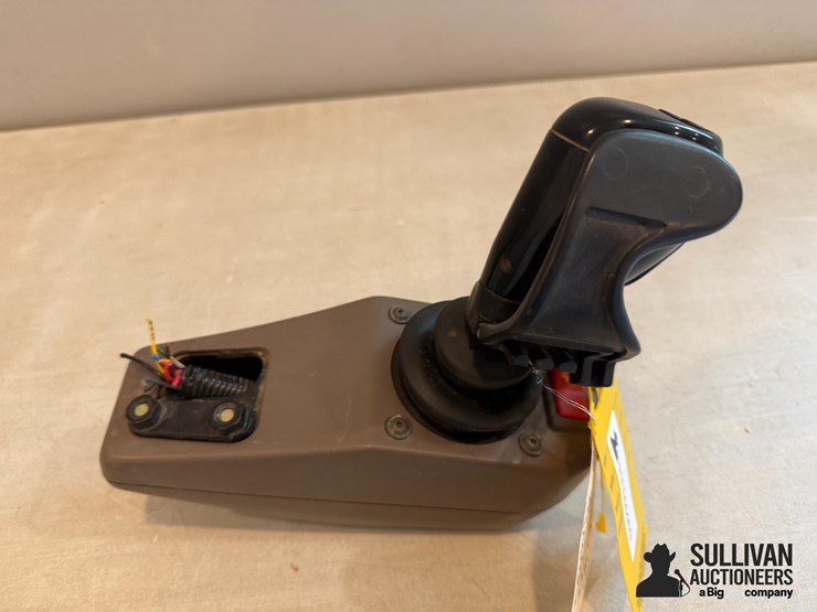 john-deere-7330-image-3