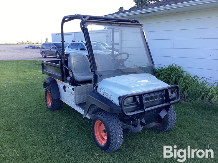 2005-bobcat-2200-image-3