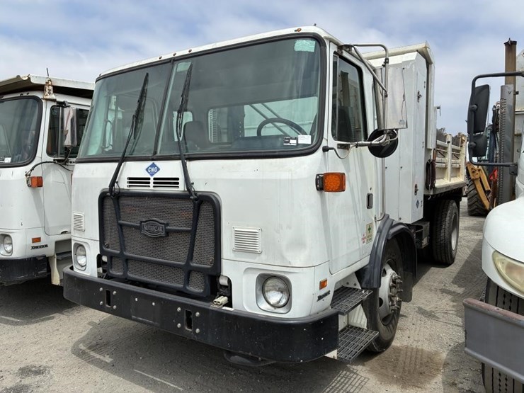 2011-autocar-xpeditor-image-1
