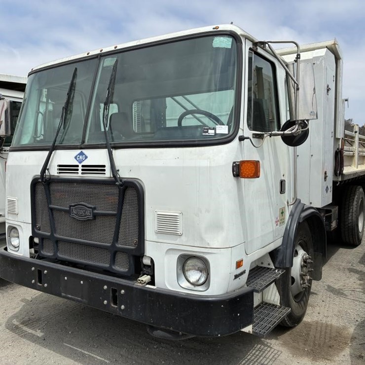 2011 AUTOCAR XPEDITOR