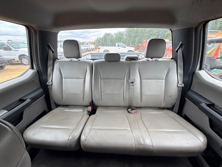 2017-ford-f150-image-15