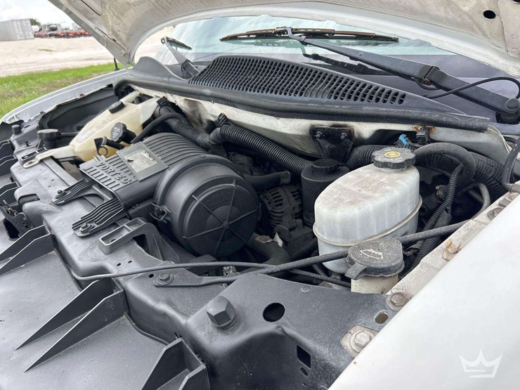 2011-chevrolet-express-2500-image-8