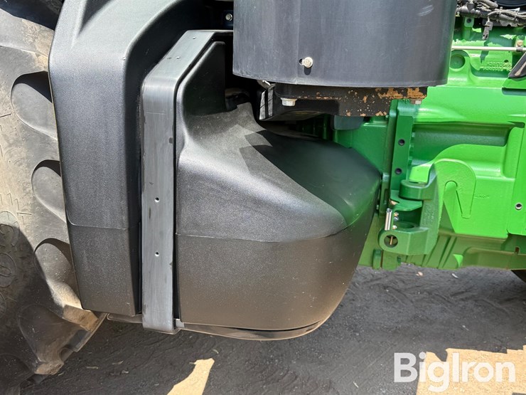2012-john-deere-8285r-image-11