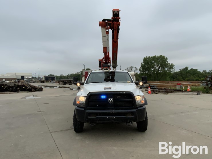 2012-dodge-ram-5500-image-2