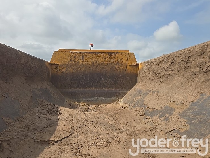 2020-volvo-a25g-image-31