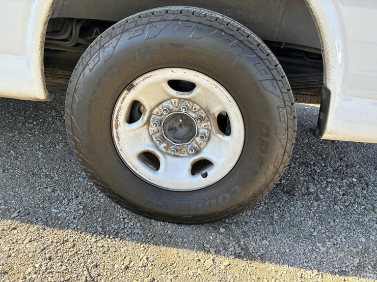 2013-chevrolet-express-3500-image-5